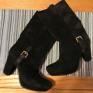 Earthies black leather heeled boot 🖤